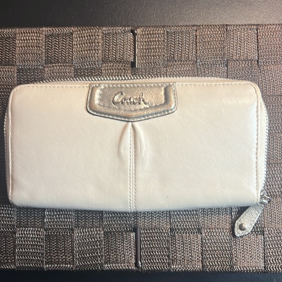 COACH CREAM PEWTER LONG WALLET PREOWNED - Picture 6 of 14
